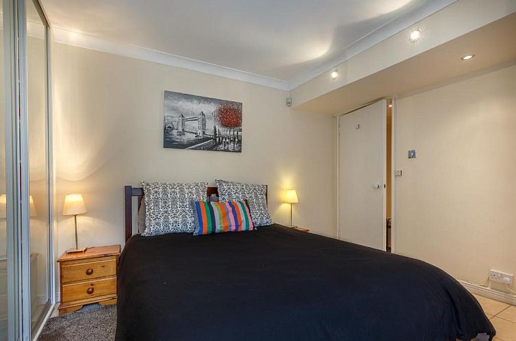 London Tower Bridge Apartments