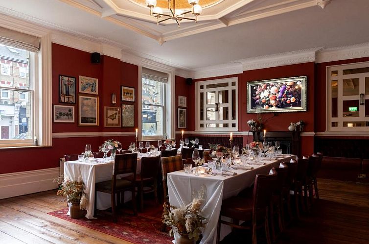 The Drayton Court Hotel