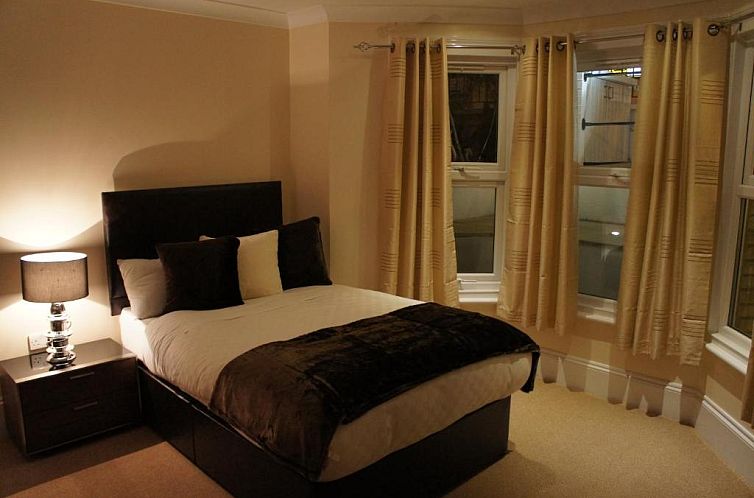 Sapphire Hotel London