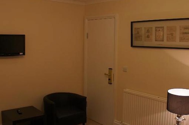 Sapphire Hotel London
