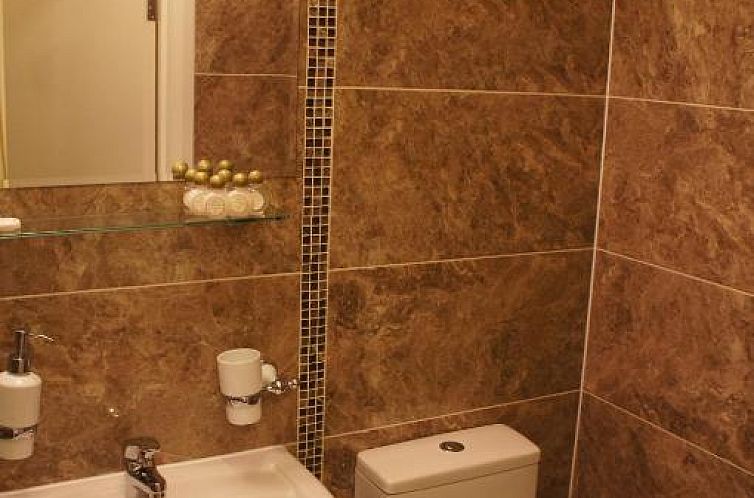 Sapphire Hotel London