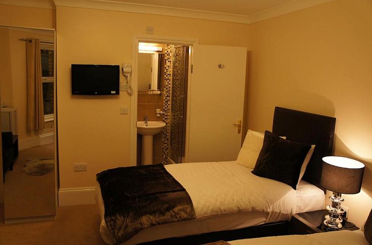 Sapphire Hotel London