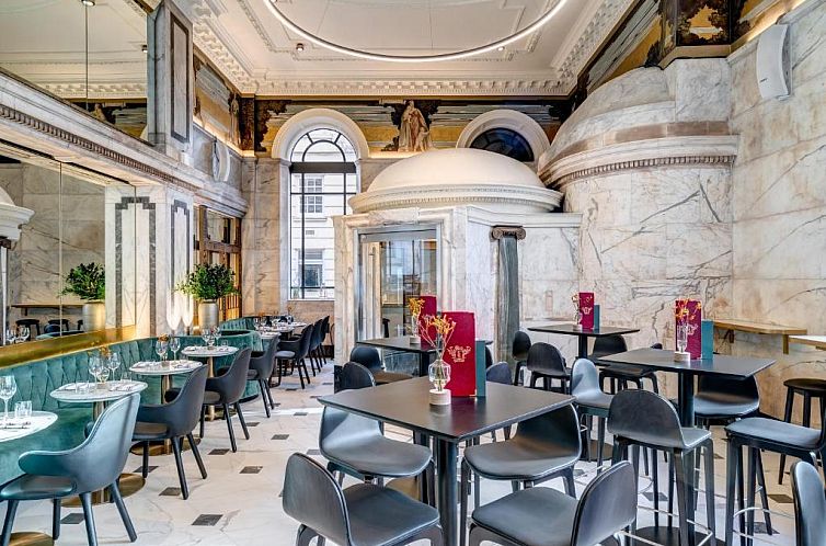 Apex Temple Court Hotel