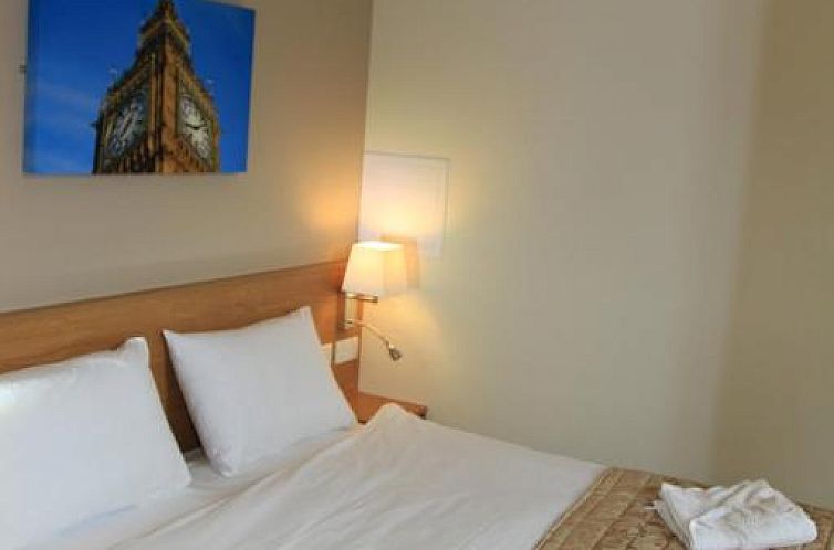 Kings Cross Inn Hotel