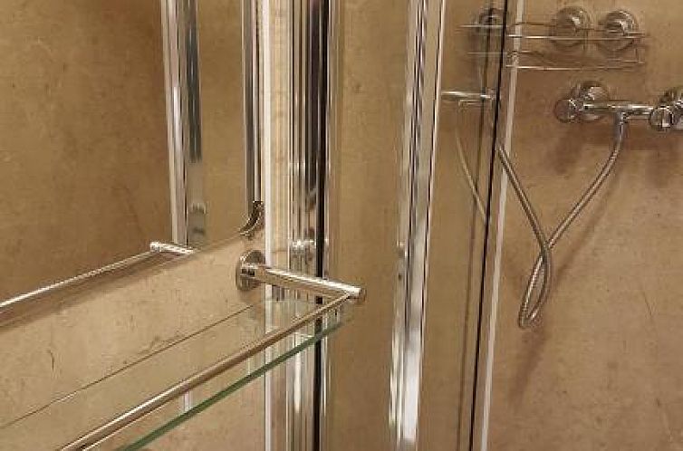 Dolphin Inn - The Lodge