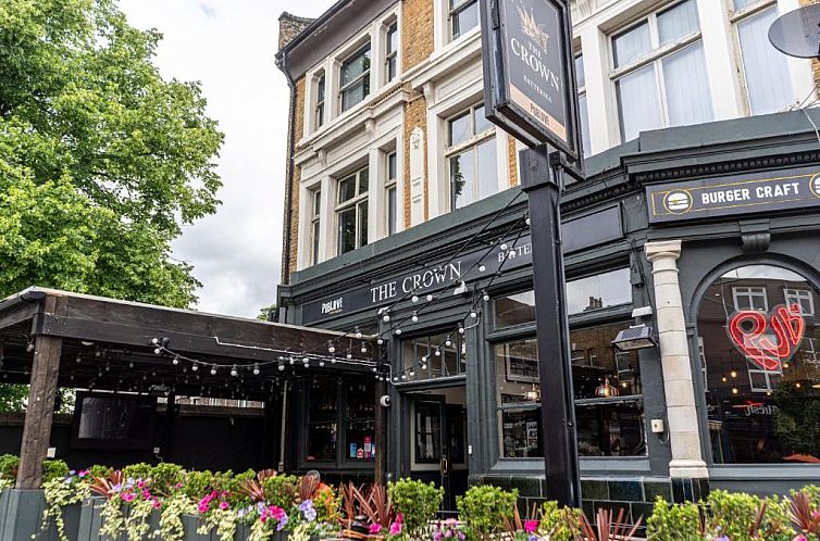 PubLove @ The Crown, Battersea