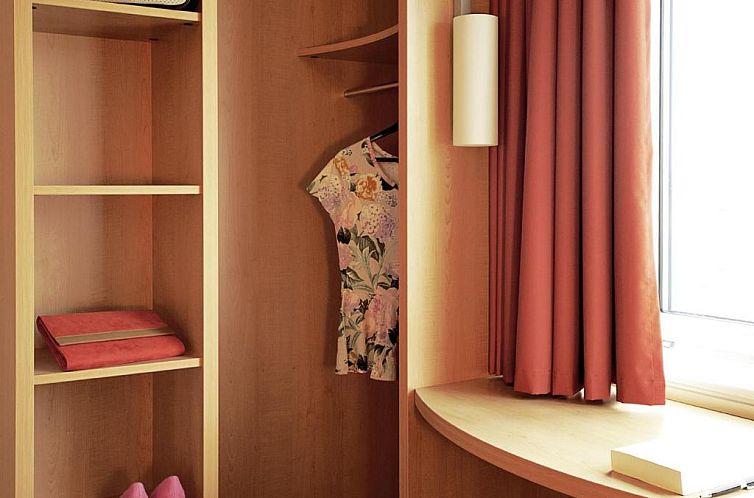 ibis London Heathrow Airport