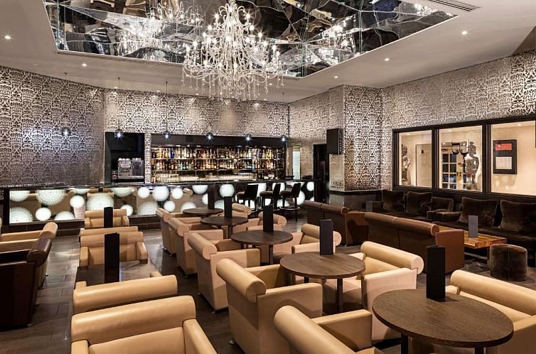 Radisson Blu Edwardian Heathrow Hotel & Conference Centre, L