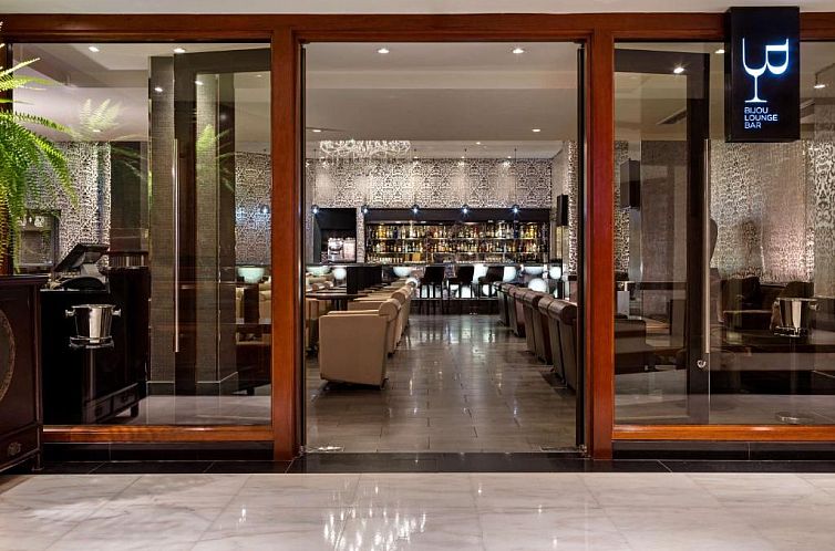 Radisson Blu Edwardian Heathrow Hotel & Conference Centre, L