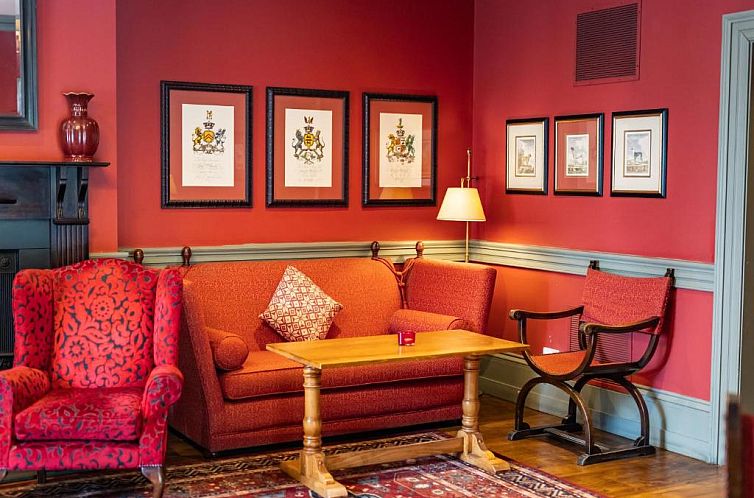 The Red Lion Hotel