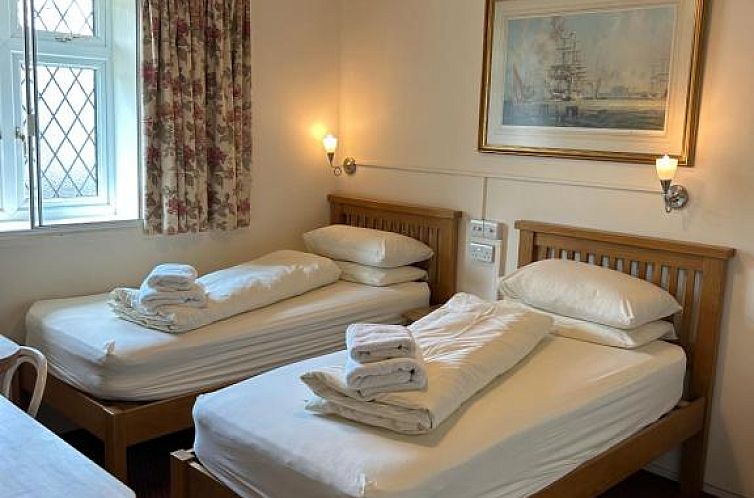 Oakwood Bed and Breakfast Heathrow