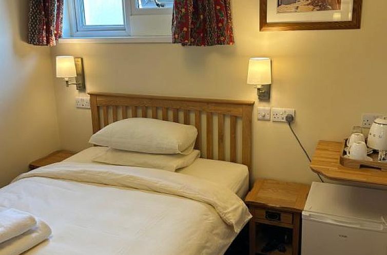 Oakwood Bed and Breakfast Heathrow