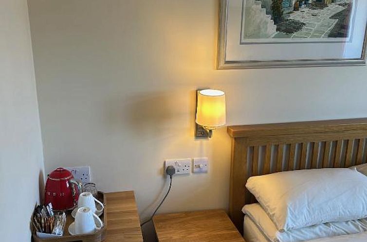 Oakwood Bed and Breakfast Heathrow