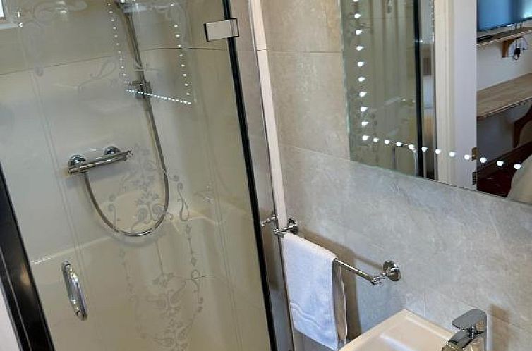 Oakwood Bed and Breakfast Heathrow