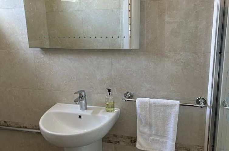 Oakwood Bed and Breakfast Heathrow