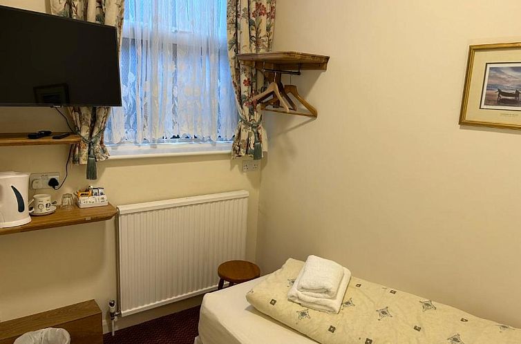 Oakwood Bed and Breakfast Heathrow