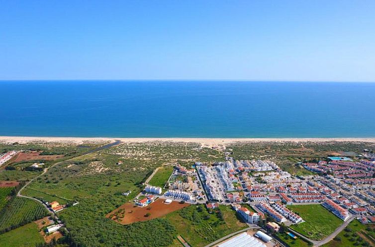 Praia da Lota Resort – Beachfront Apartments