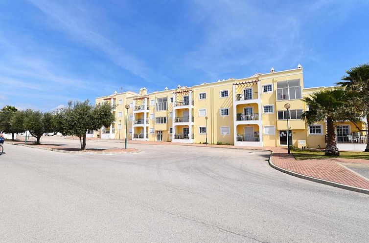 Praia da Lota Resort – Beachfront Apartments