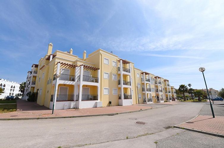 Praia da Lota Resort – Beachfront Apartments
