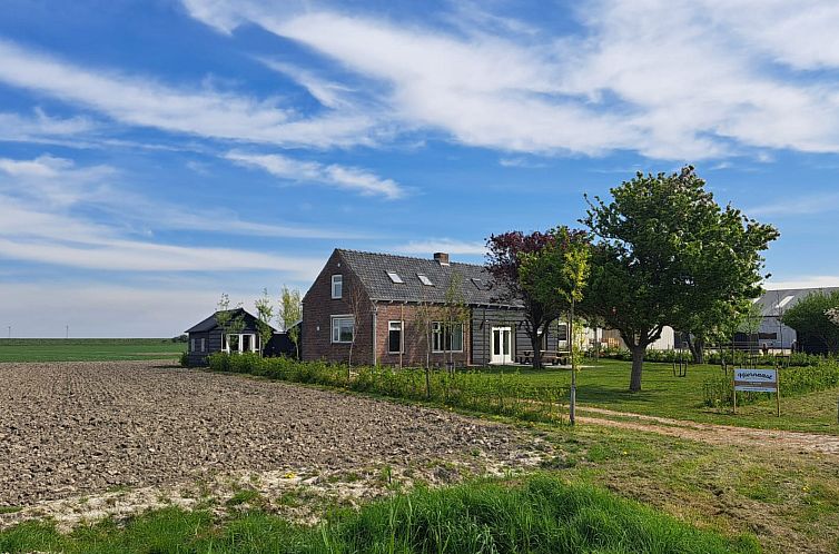 Ruime 10-persoons vakantiewoning met drie douches in