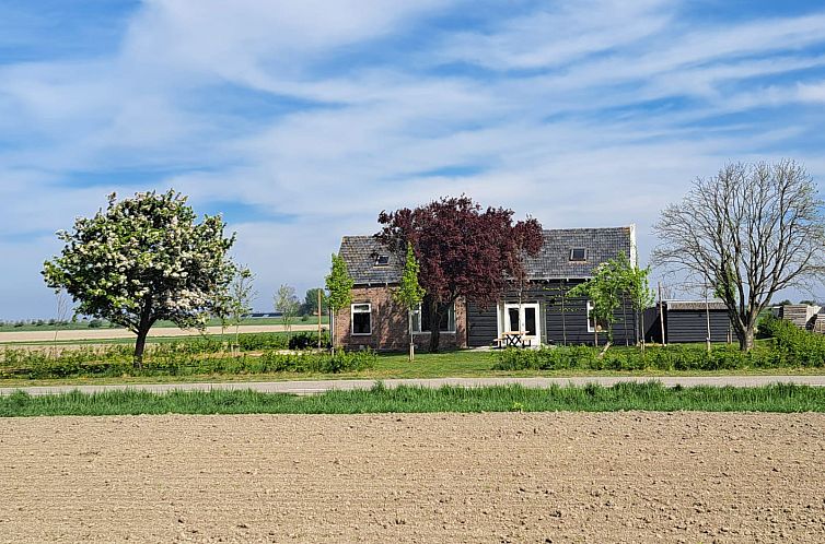 Ruime 10-persoons vakantiewoning met drie douches in