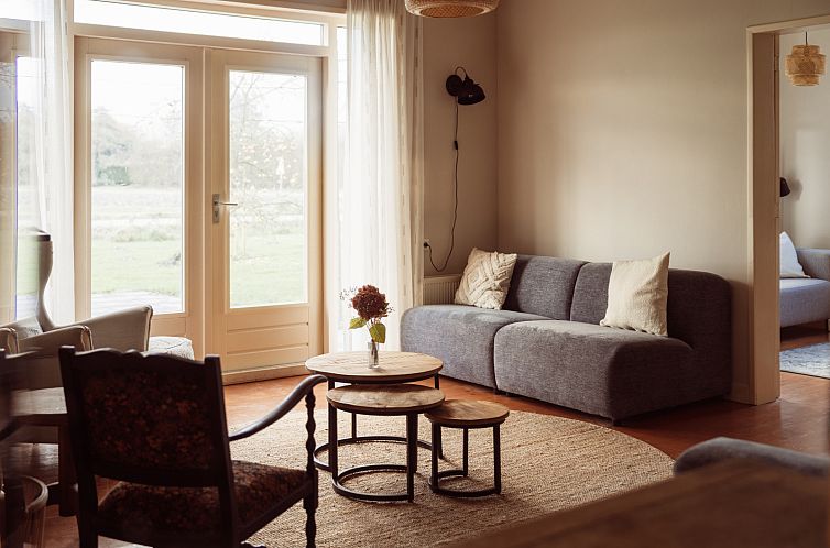 Ruime 10-persoons vakantiewoning met drie douches in