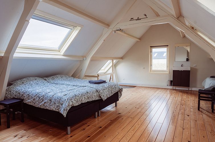Ruime 10-persoons vakantiewoning met drie douches in