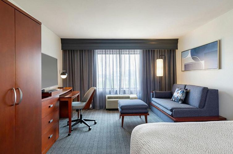 Courtyard by Marriott Madison West / Middleton