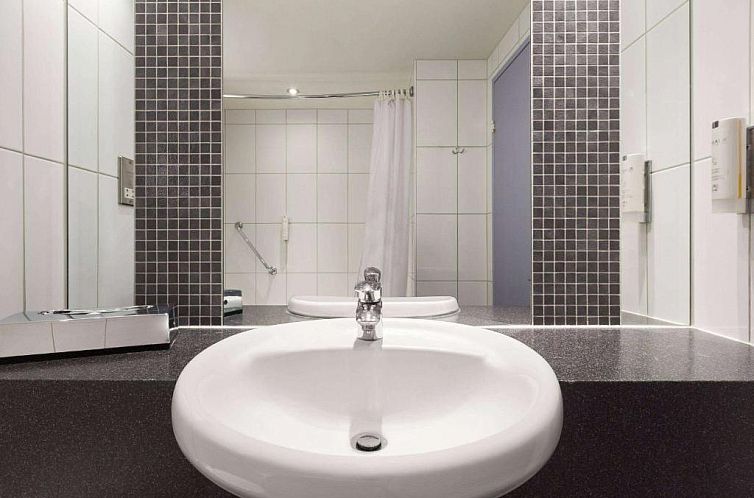 Ramada London North