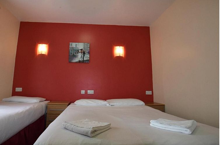Cranbrook Hotel