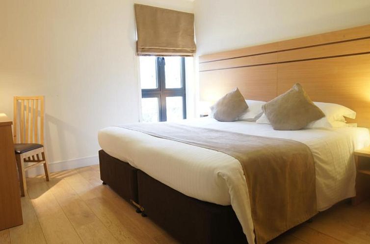 Lodge Drive Serviced Apartments