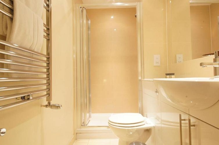 Lodge Drive Serviced Apartments