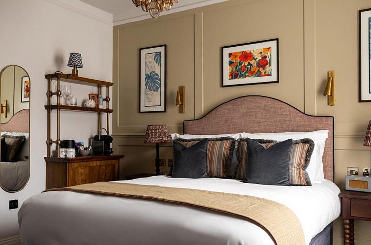 Coach & Horses Hotel