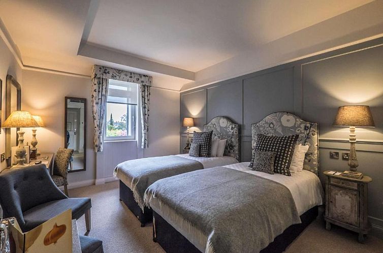 Coach & Horses Hotel