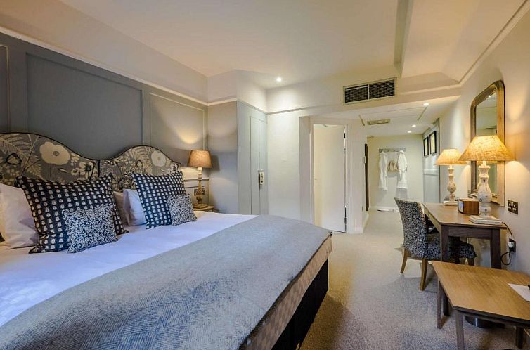 Coach & Horses Hotel