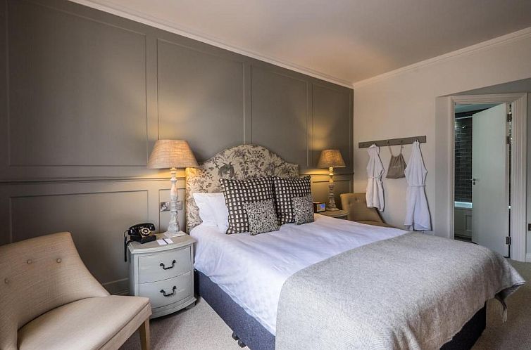 Coach & Horses Hotel