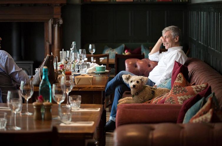 Coach & Horses Hotel