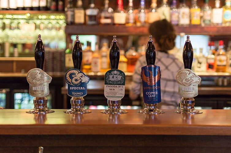 Coach & Horses Hotel