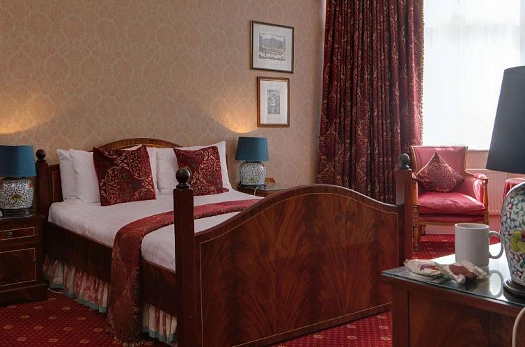 Best Western PLUS Grim's Dyke Hotel