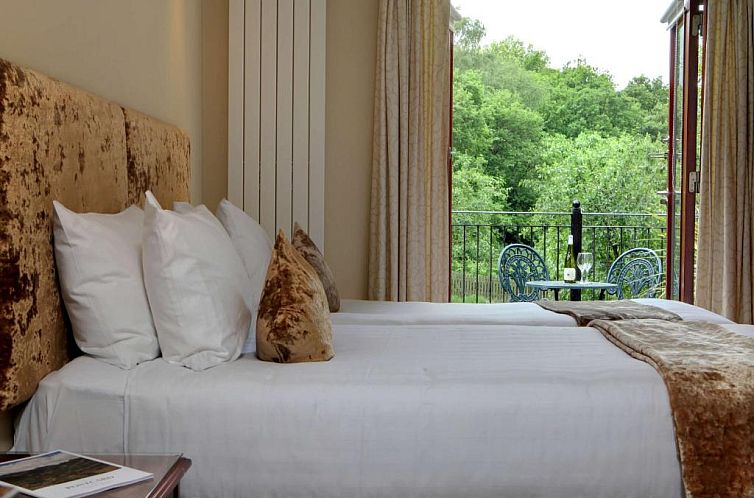 Best Western PLUS Grim's Dyke Hotel