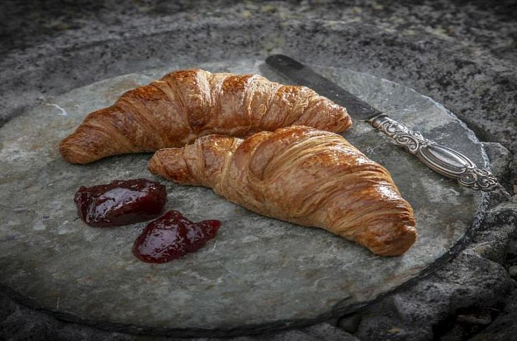 Best Western PLUS Grim's Dyke Hotel