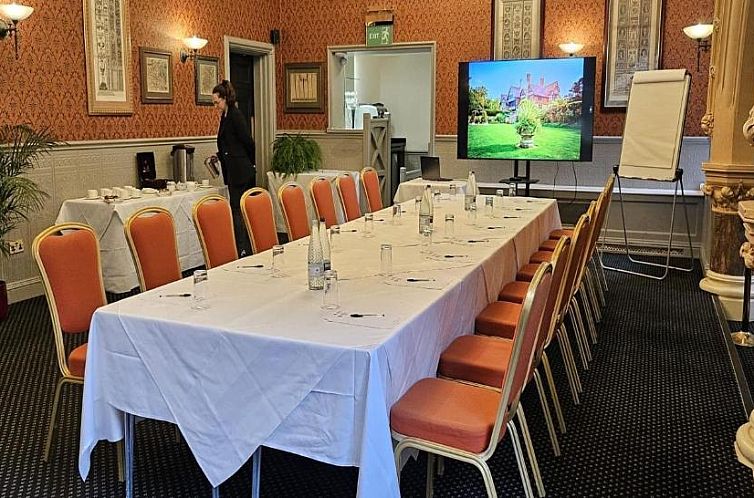 Best Western PLUS Grim's Dyke Hotel