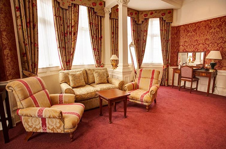 Best Western PLUS Grim's Dyke Hotel