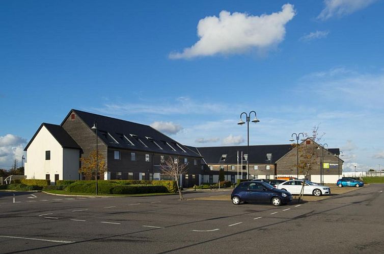Holiday Inn Express London - Epsom Downs, an IHG Hotel