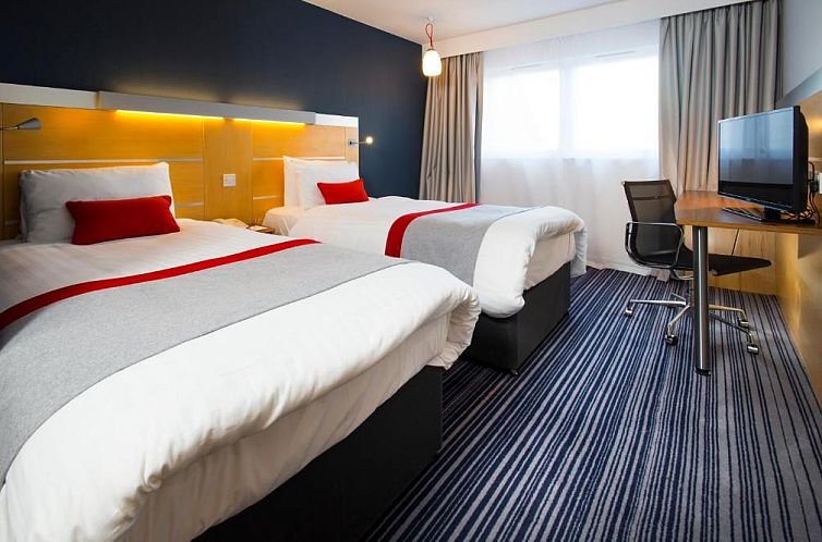 Holiday Inn Express London - Epsom Downs, an IHG Hotel