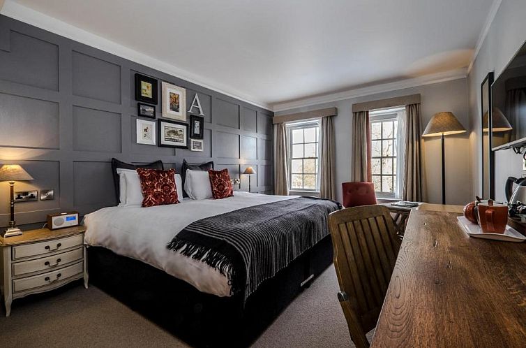 The Alexander Pope Hotel
