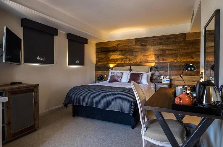 The Alexander Pope Hotel