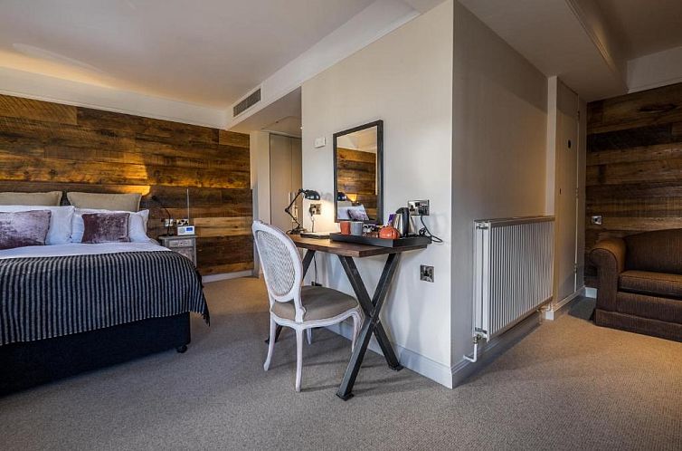 The Alexander Pope Hotel