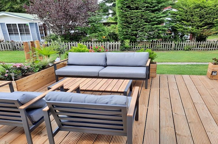 Chalet Sunrise met prive strandtuin