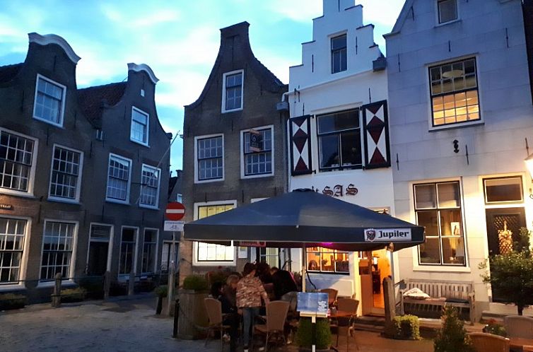 Chalet Sunrise met prive strandtuin